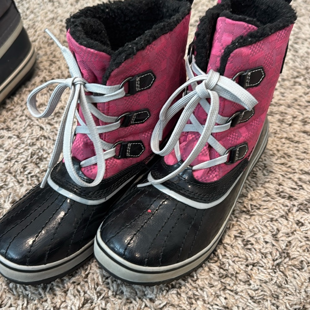 Women’s Sorel winter snow boots